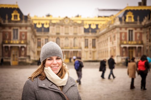 Julia outside of Versailles